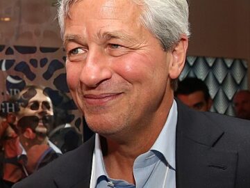 Becky_Quick_and_Jamie_Dimon_(24493759992)_(cropped)